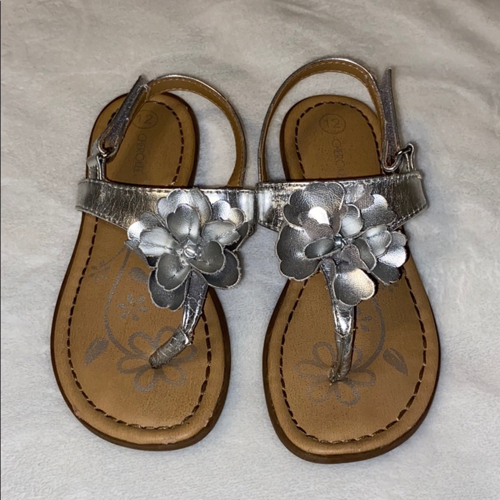 Cherokee // Girls Silver Metallic Flower Sandals